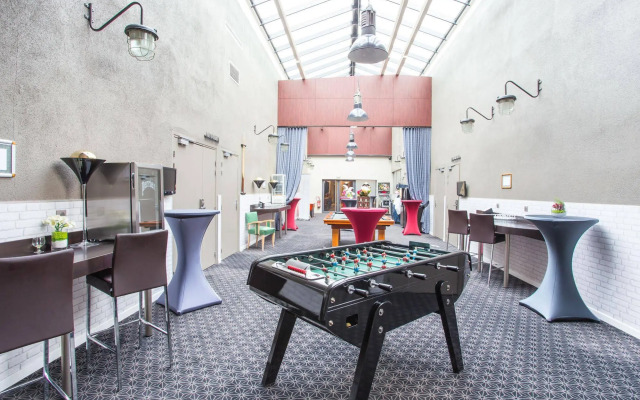 Gatsby Hotel & Restaurant by Happyculture