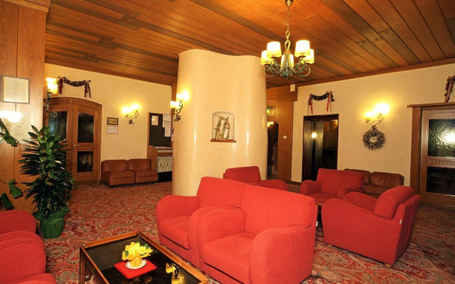 Hotel Pinzolo Dolomiti