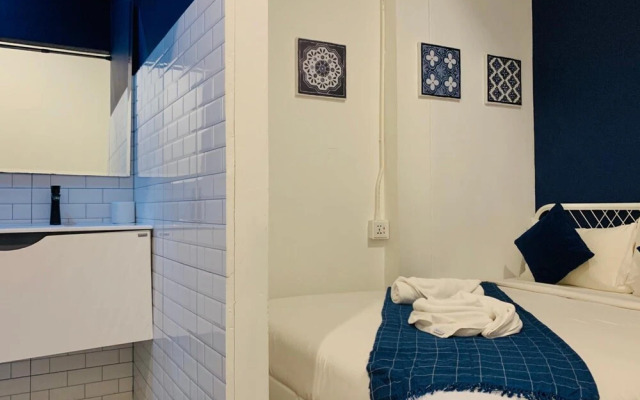 White Wall Poshtel - Hostel
