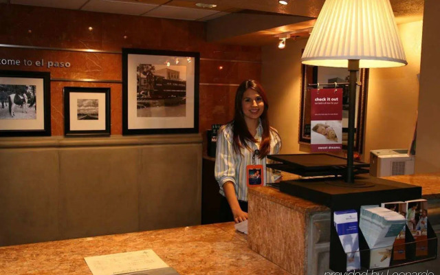 Hampton Inn & Suites El Paso-Airport