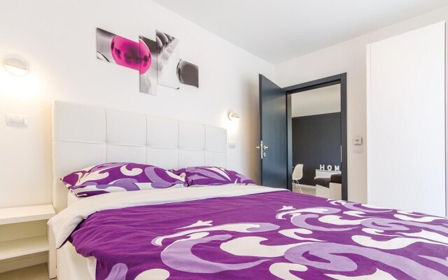 Nice Home in Medulin With Wifi and 2 Bedrooms