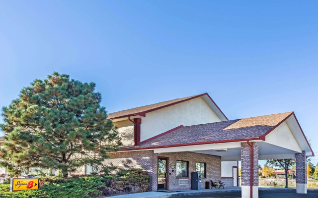 Super 8 by Wyndham Greeley