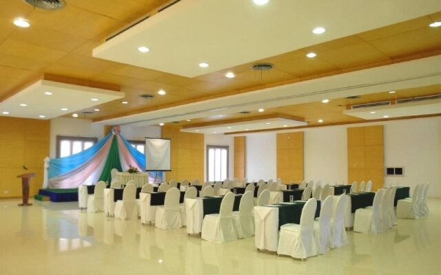 Mercure Rayong Lomtalay Villas N Resort