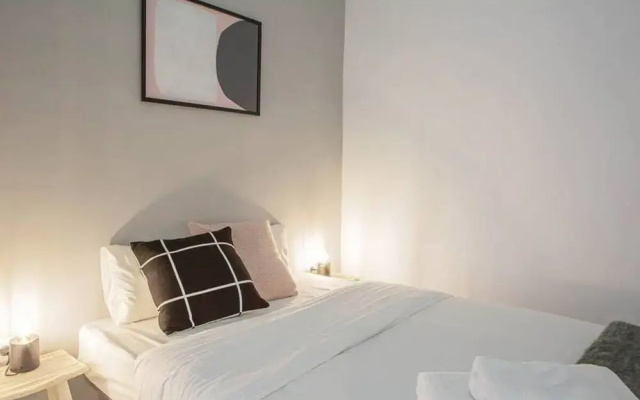 Lovely 1bed Loft in City Centre, 3mins to Metro
