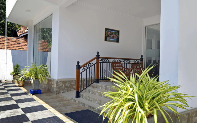 Ronaka Hotel