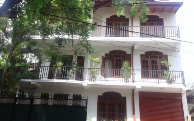 Royal Guest Inn