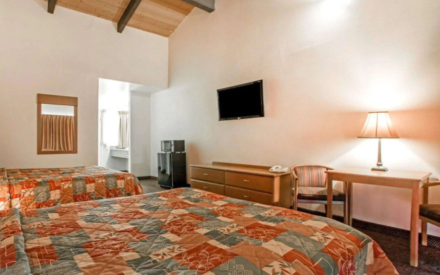 Rodeway Inn Fallbrook Downtown