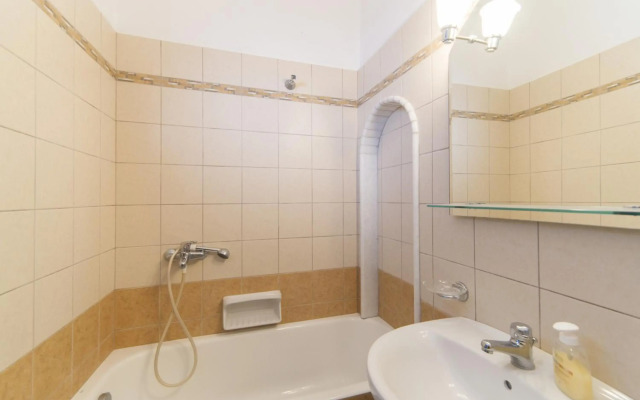 Astra Apartments
