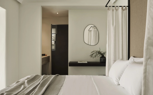 Ezio Bo Luxury Living