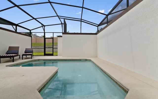 Full Moon Lagoon by VillaDirect