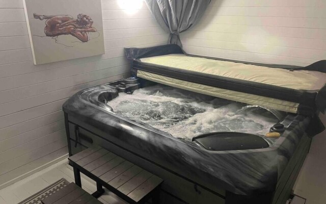 Serenity Haven 4-bed With Hottub,games,gym & More