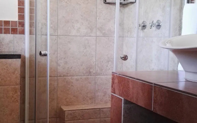 Serenight Guesthouse