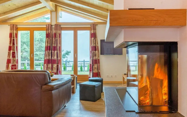 Lovely Chalet 500m From Transport
