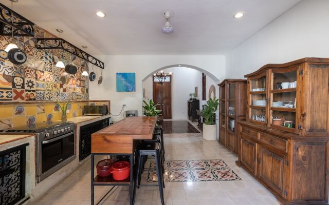 Casa Dos Lirios Boutique B&B