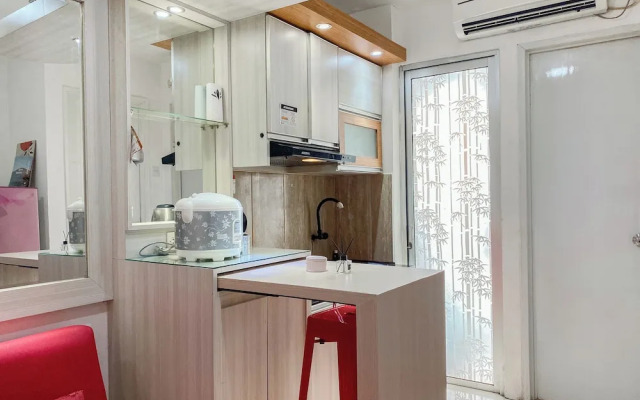 Warm And Homey 2Br At Bassura City Apartment