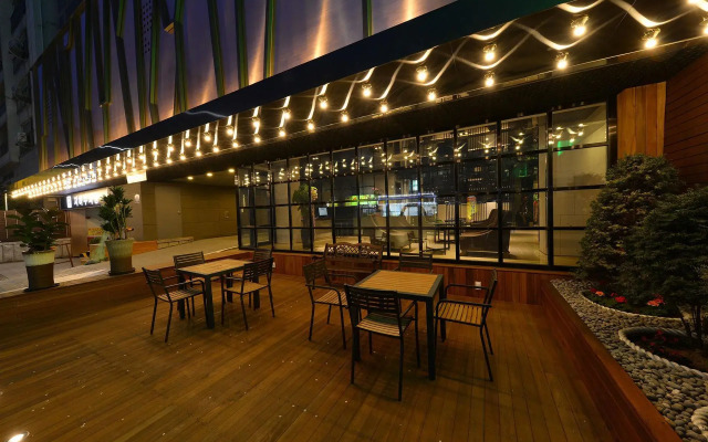 Lifestyle S Hotel