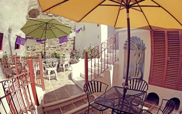 Ahuehuete Hostal Galeria