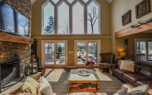 Lakeside Story 6 Bedroom House