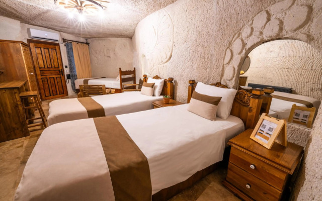 Mysterious Cave Suites
