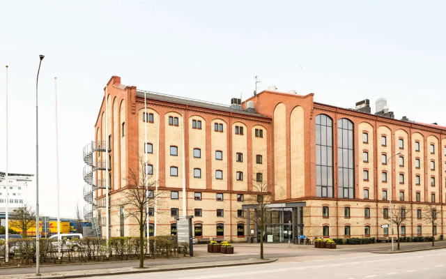 hotelImage