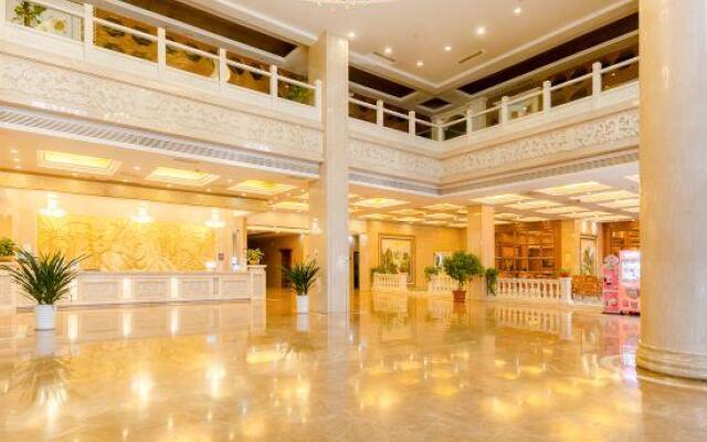 Huanghe Hotel