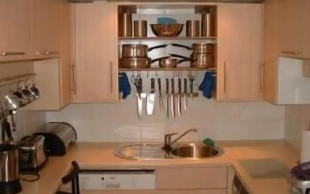 Earle House Serviced Apartments