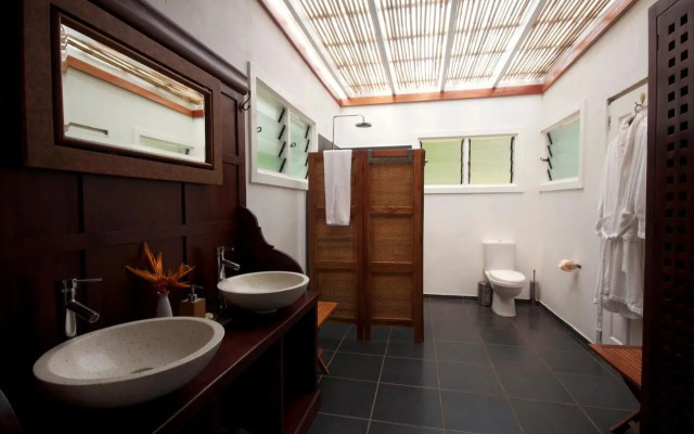 Reef Resort Vava U
