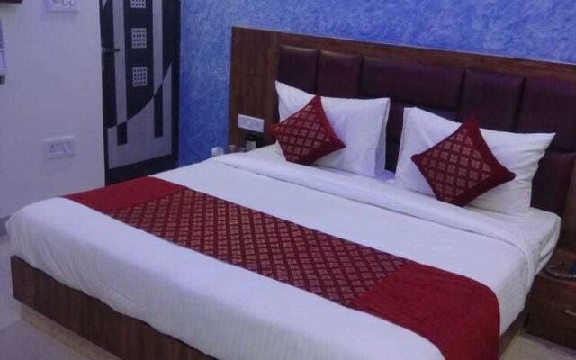 Airport Hotel Royal Inn