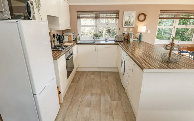1 Hornbeam Lodge