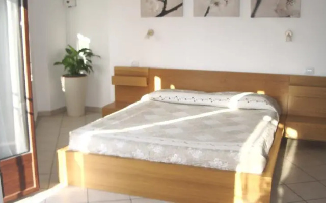 Bellagio Center Town Apartments