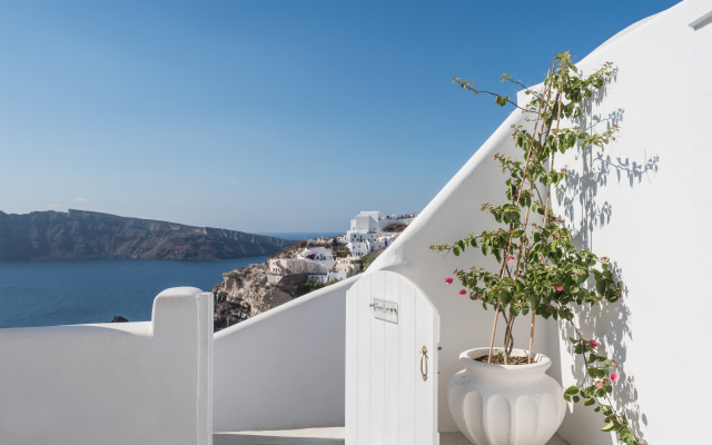 Alta Mare By Andronis