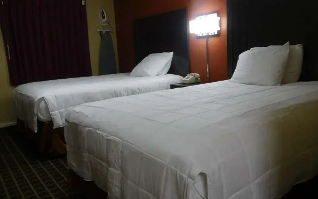 Deluxe Inn Motel