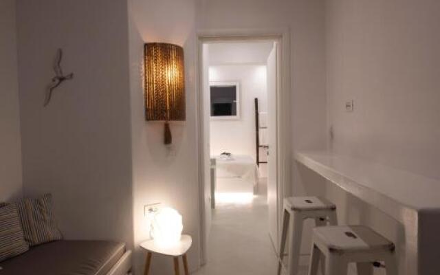 Hyades Mykonos Apartments And Studios
