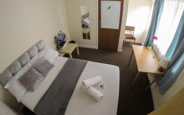 Donnington Bridge Road Rooms