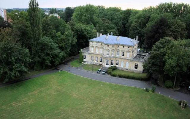 Chateau de La Motte Fénelon