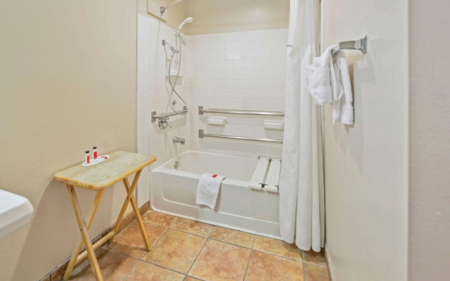 Days Inn by Wyndham Lebec