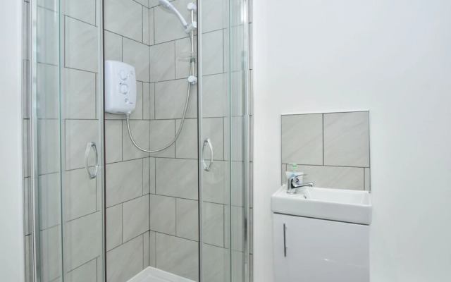 Townhouse @ 24 Brunswick Place Stoke