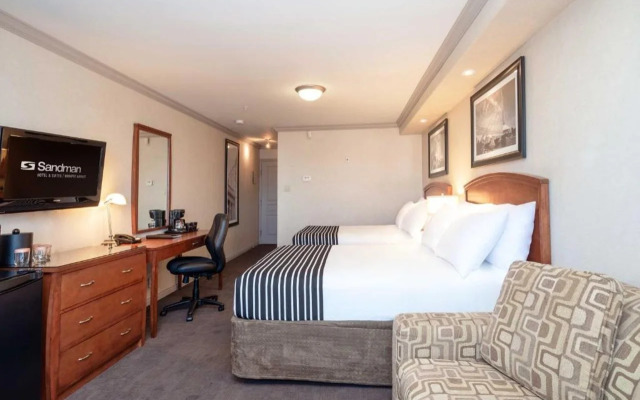 Sandman Signature Winnipeg Airport Hotel & Suites