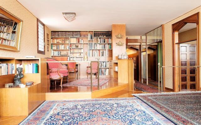 B&B Corner