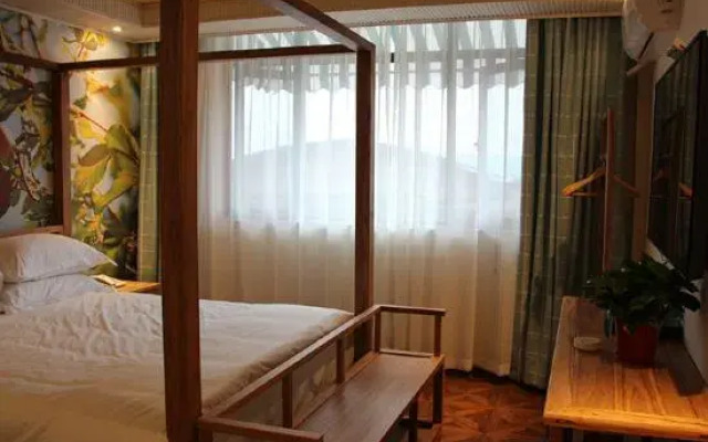 Yixian Sunshine Travel Inn (Xinxiang Hongmen University Town Branch)