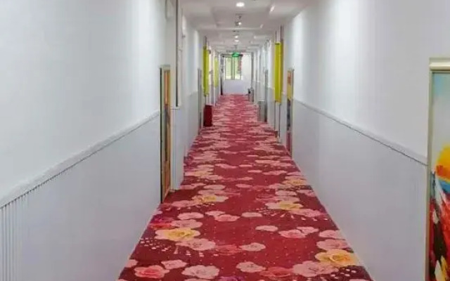 Hongfu Business Hotel (Dongguan Dalangzhen Station Branch)