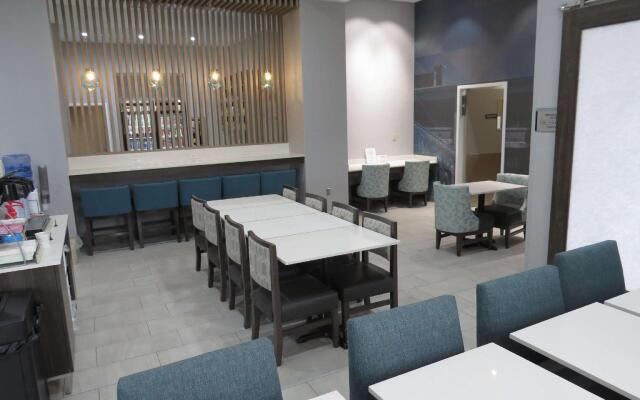 Best Western Plus Wilkes Barre-Scranton Airport Hotel