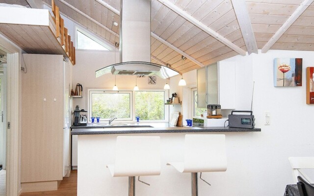 8 Person Holiday Home in Allingabro-by Traum