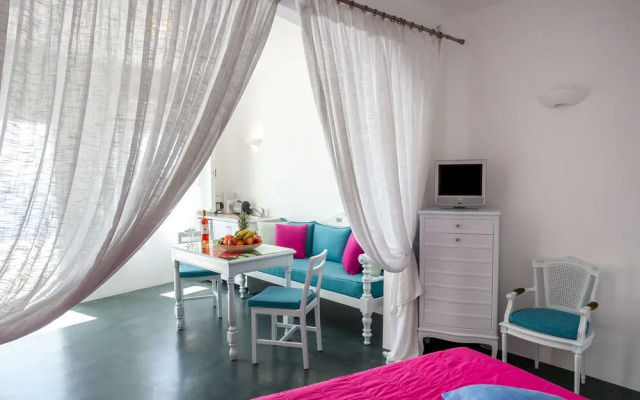Thirea Suites & Studios - Adults Only