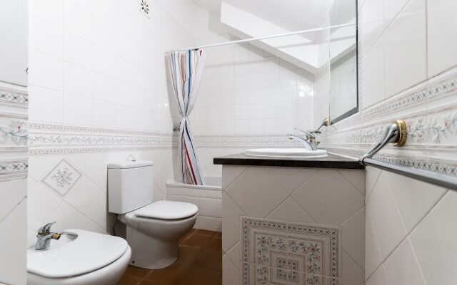 Guincho Typical House II by Homing