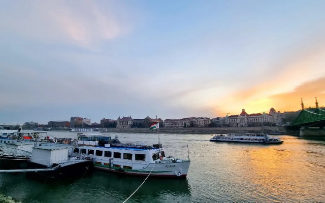 MS DIANA - Nava de croaziera pe Dunare
