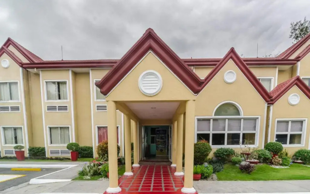 Microtel Inn & Suites