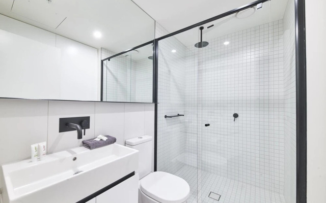 Mega Style Apartments The International