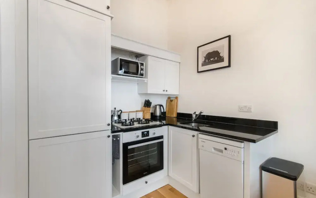 Chelsea Earls Court apartment