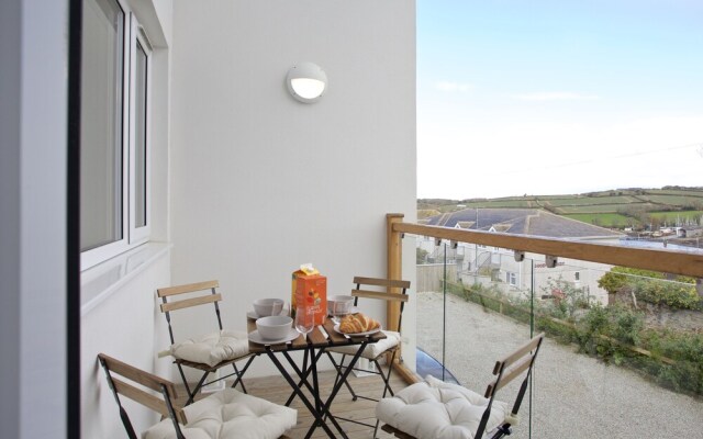 Fantastic sea Views in Falmouth, new 4BD Townhouse